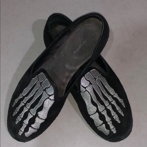 Mara & Mine skeleton velvet slippers RARE!!
